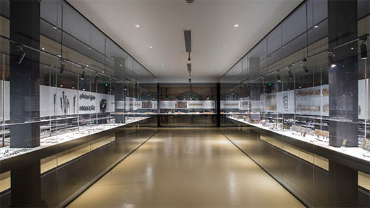 General view from the Urartian Jewelry exhibition at Rezan Has Museum